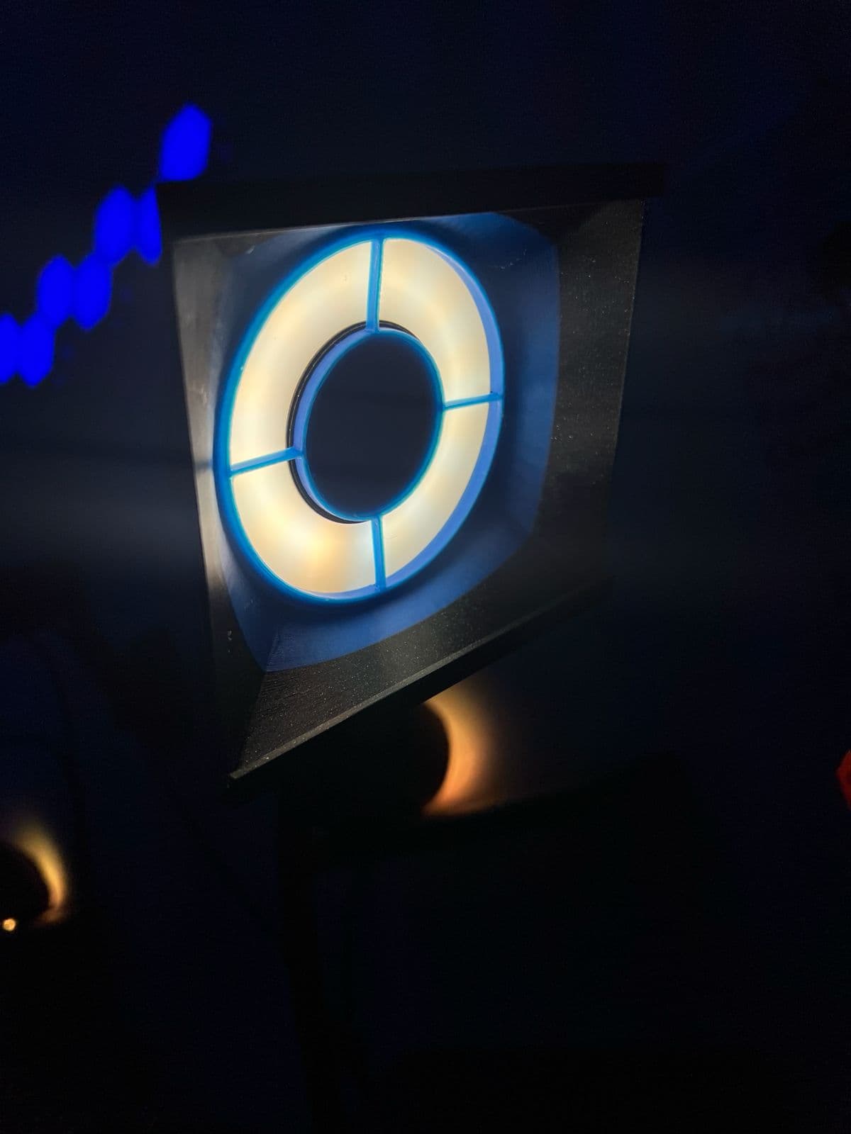 Difusor LED encendido — resultado final iluminado